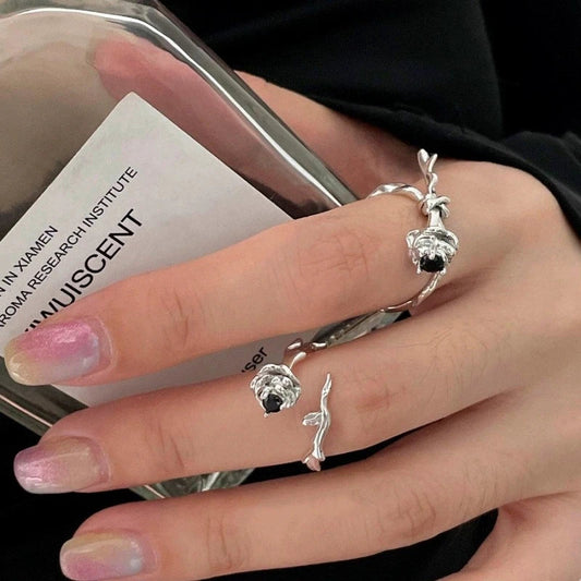 Sharp Rose Dark Flower Ring