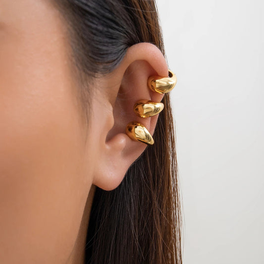 Dark Circular Shiny No Piercing Clip Earring