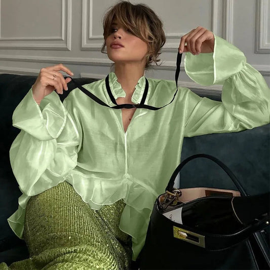 Loose White Ruffled Bloshope