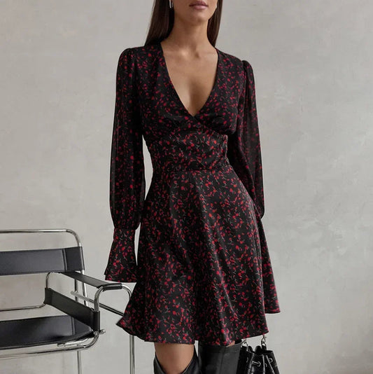 Retro Deep V Long-Sleeved Floral Dress