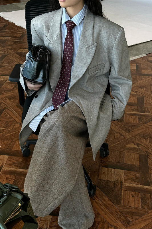 Structured Wide Shoulder Blazer