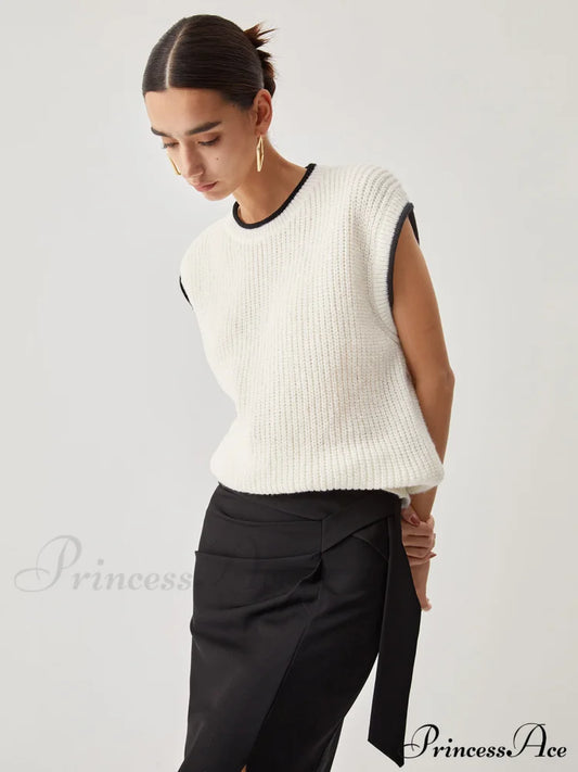 Contrast Trim Graceful Chunky Knit Vest Sweaters-L