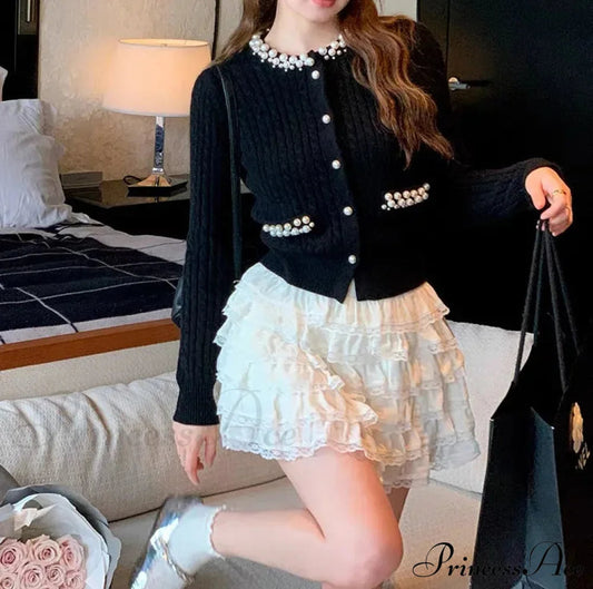 Pearls Button O-neck Cardigan