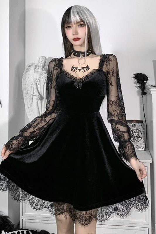 Bust Curve Gothic Dress