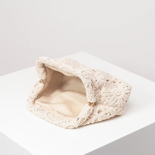 Bohemian Hollow Woven Casual Beach Wristlet