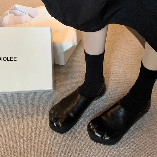 Square Toe Gothic Walking Sneaker