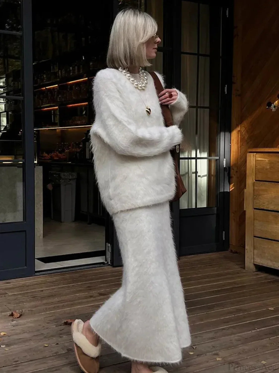 Chic O-neck Cashmere Skirt Sweater