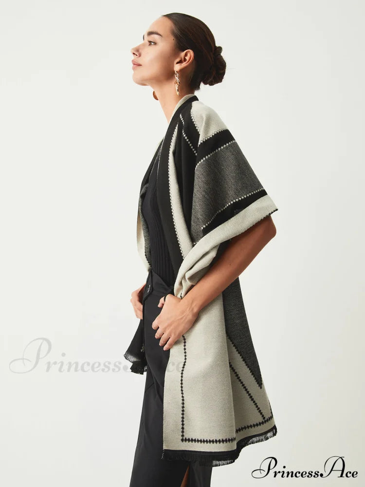 Contrast Color Graceful Geometric Scarf Scarves