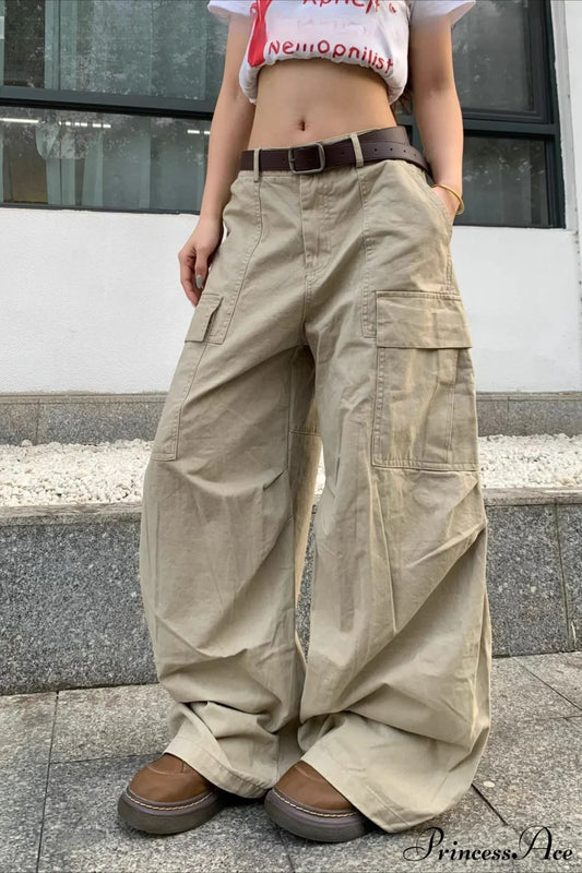 Curved Large Pocket Loose Cargo Pants