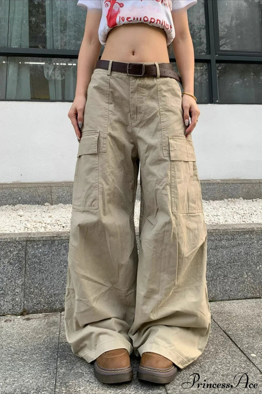 Curved Large Pocket Loose Cargo Pants