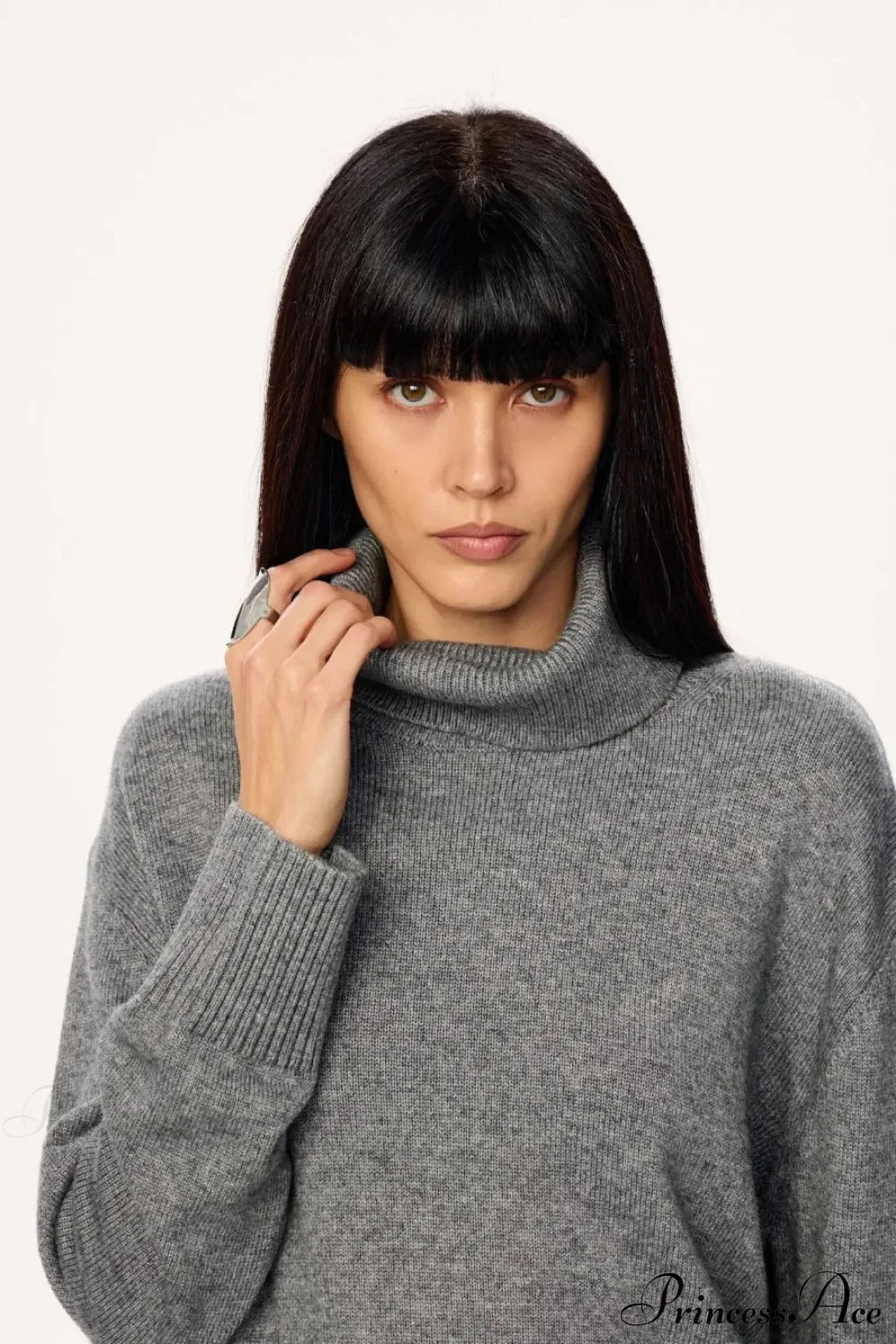 Soft Lazy-Style Turtleneck Short Pullover Sweater