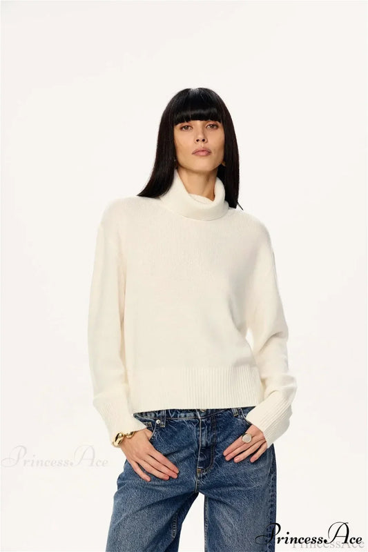 Soft Lazy-Style Turtleneck Short Pullover Sweater White / M